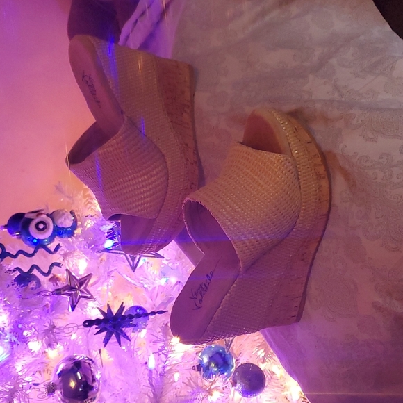 Very Volatile Shoes - Very Volatile Wedges